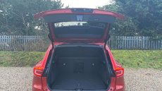 Volvo XC40 2.0 B4P Ultra Dark 5dr Auto Petrol Estate